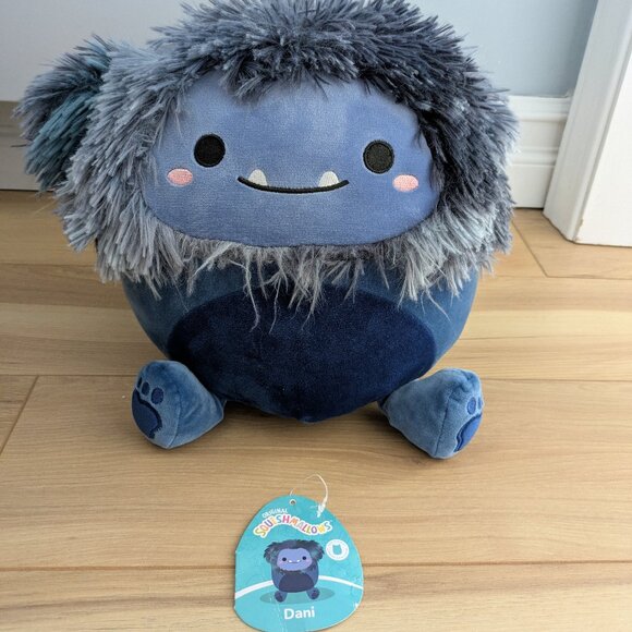 11” Squishmallow Blue Bigfoot Dani - Picture 3 of 6